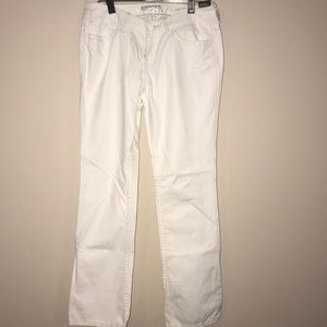 Express NWT size 6 Stella barely boot white jeans